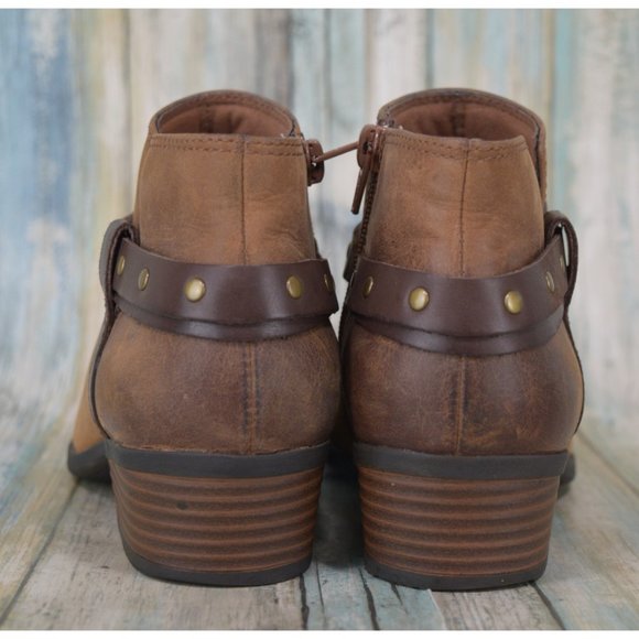 Clarks Addiy Zoie Ankle Boots Size 7.5 Brown Leather Side Zip Studded Booties - Picture 8 of 10